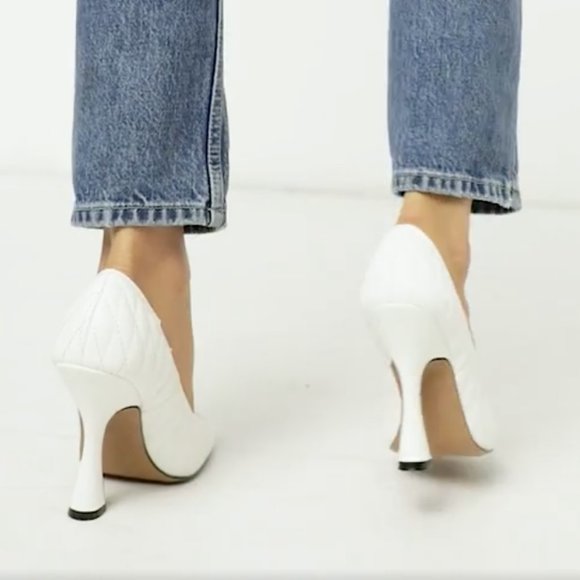 Quilted White Pumps - Picture 14 of 17